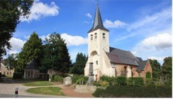 COMMENT VISITER L’ÉGLISE ALORS QU’ELLE EST FERMÉE ?